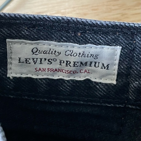 Levi's 501 Trashed Black Denim Cutoff Distressed Jean Shorts - 35667 - Picture 9 of 13